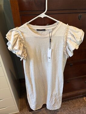 Tahari Cream Ruffle Sleeve Short Sleeve Tee